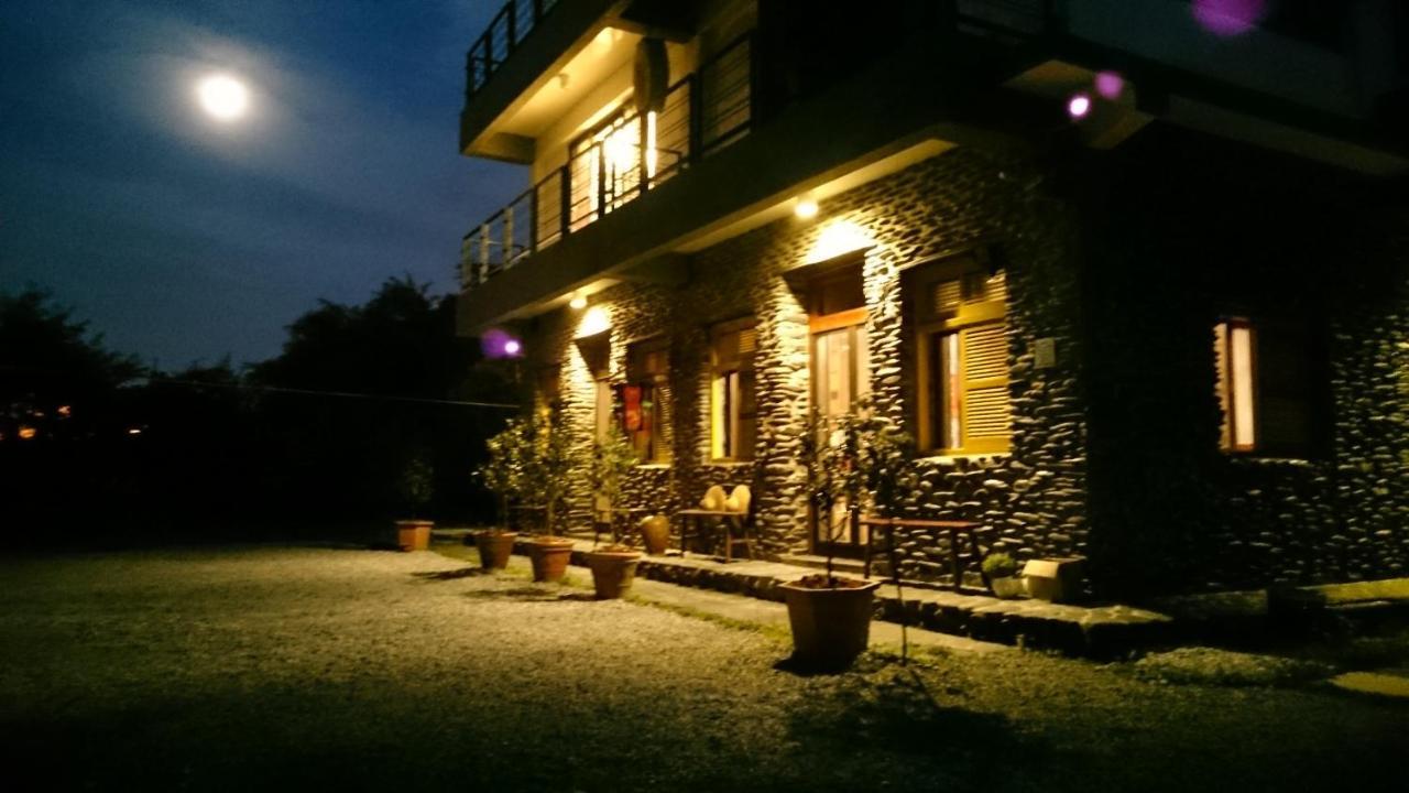 Stone House Homestay Yilan Экстерьер фото