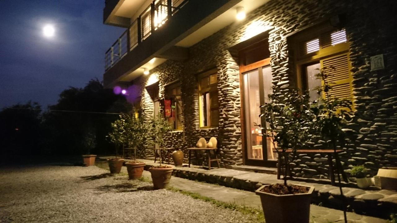Stone House Homestay Yilan Экстерьер фото